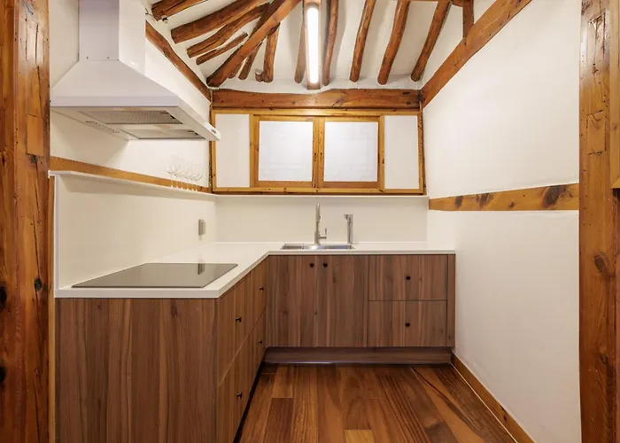 Full Moon Hanok - Premium , Open Sale 別墅